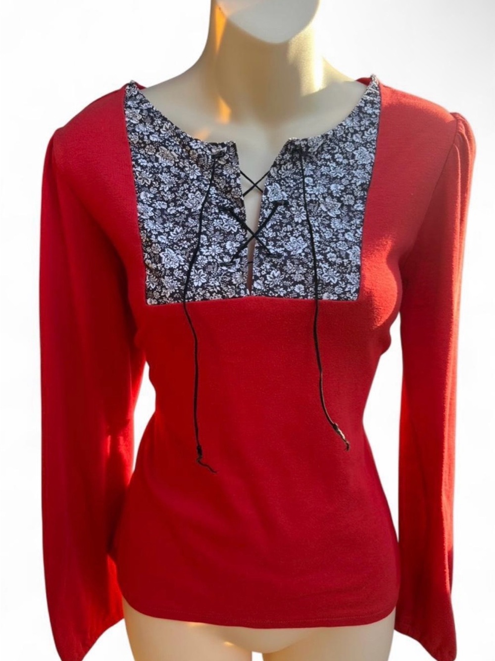Y2K Red Lace Up Bell Sleeve Fairycore Top Vintage Boho Whimsigoth Grunge Vtg - Picture 2 of 8